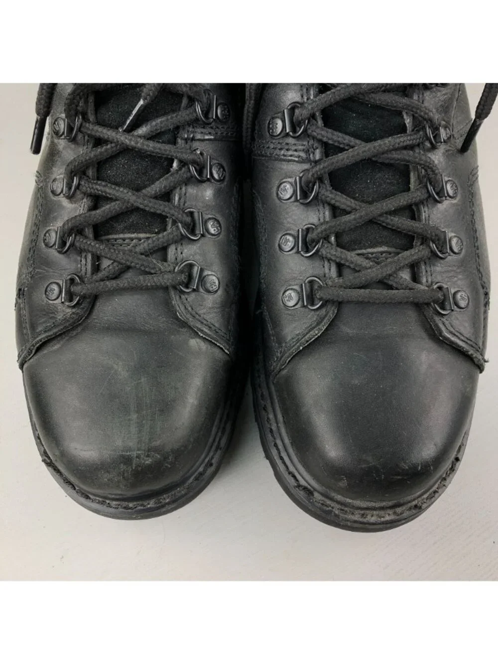 Caterpillar Men's Size 11 Black Leather Soft Toe Lace-Up Oil Resistant Work Boot